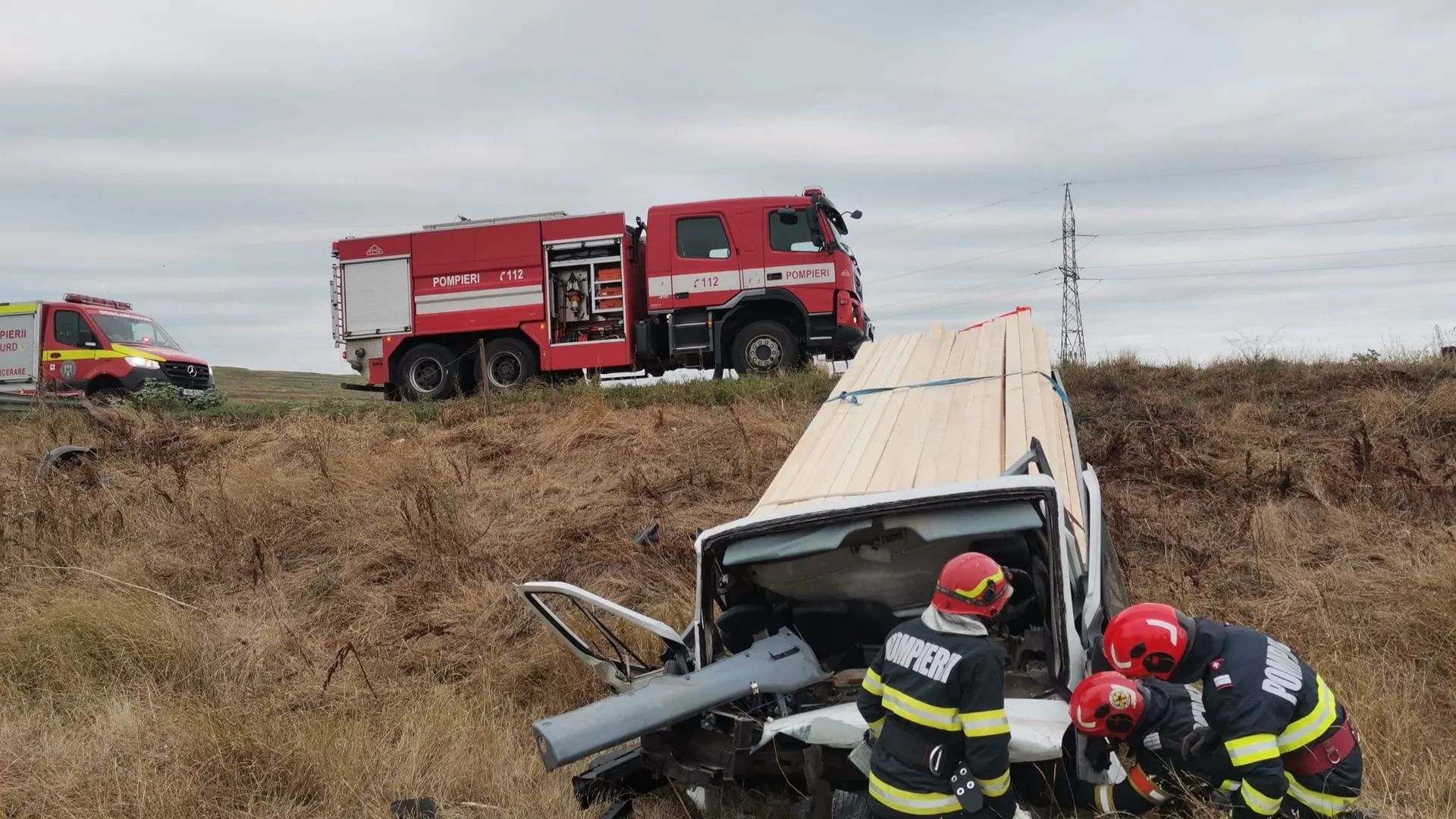 Accident între Răchiți și Stăuceni: un tânăr de 23 de ani, dus la spital